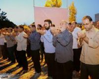 نماز جماعت در هفت بوستان شهر قزوين اقامه می شود