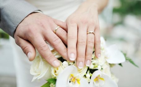 ثبت نام و دریافت وام ازدواج مجازی می‌شود