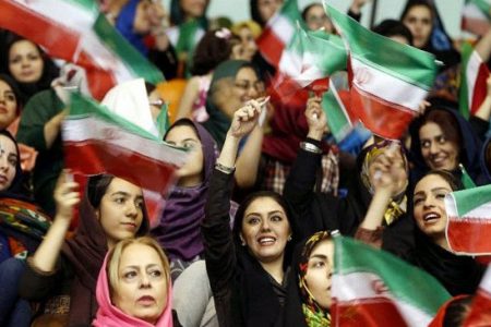 زنان ایران جشنواره گل کامبوج را در آزادی دیدند