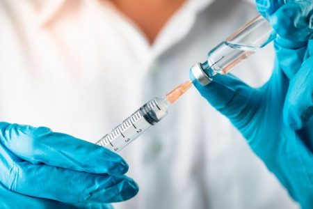 معلمانی که واکسن نزده‌اند، باید هر دو روز یک‌بار تست PCR را انجام دهند