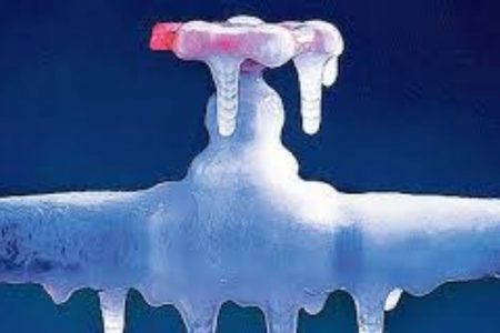 با این روش‌ها از یخ زدن لوله‌ها جلوگیری کنید