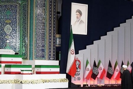 ادای احترام  به پیکر مطهر رهبر شهید انقلاب؛ حضرت آیت الله العظمی خامنه ای(ره)