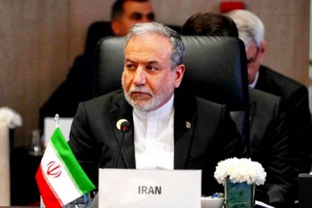 ما در برابر تهدیدات به هیچ وجه سر خم نخواهیم کرد