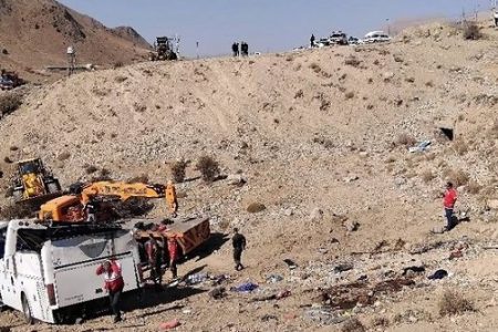 ۴فوتی و ۳۳ مصدوم آمار نهایی سقوط اتوبوس به دره فیروزکوه