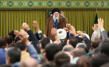 دشمن فهمیده ایران با فشار نظامی تسلیم و تصرف نمیشود دشمن فهمیده ایران با فشار نظامی تسلیم و تصرف نمیشود