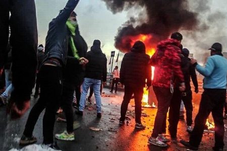 جبران خسارت اغتشاشات، از حامیان «فتنه سلطنت» مطالبه شود