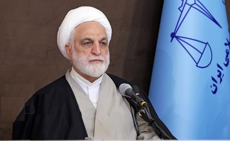 با عناصر فاسد درون قوه قضائیه قاطعانه برخورد میکنیم با عناصر فاسد درون قوه قضائیه قاطعانه برخورد میکنیم