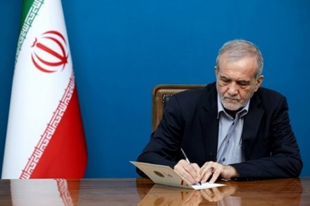 نمایشگاه کتاب نشانه زنده بودن اندیشه و پویایی فرهنگ است